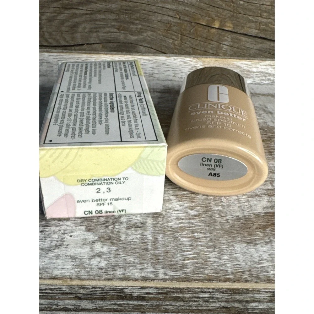 Clinique lightweight foundation